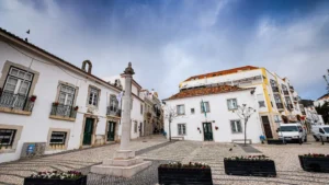 Camões' travels inspire performances of poetry, music, and gastronomy.