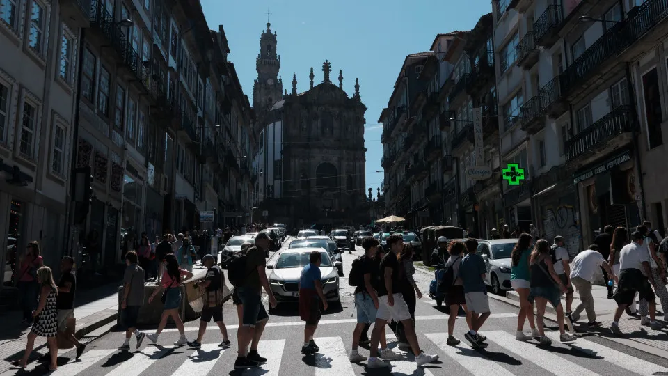 Candidates point out different paths to deal with tourism in Porto