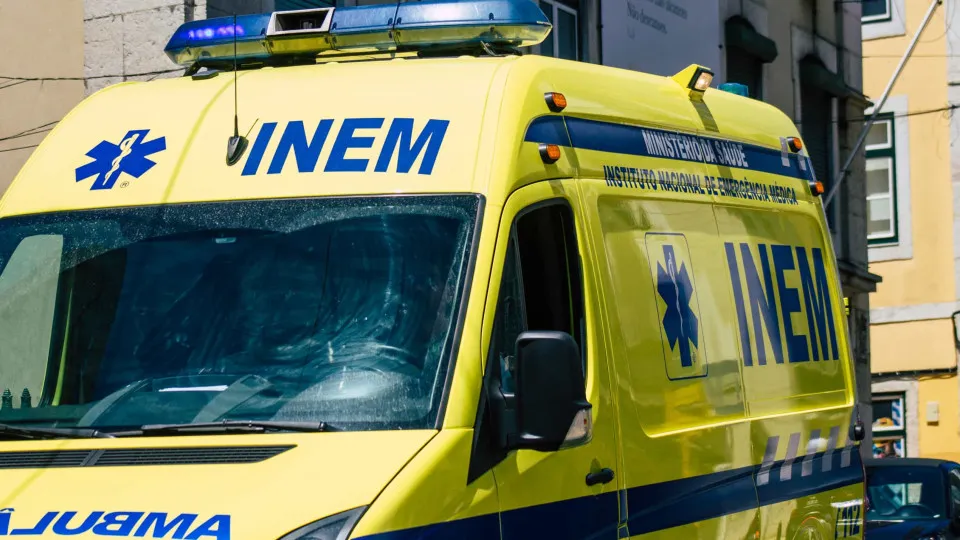 Collision between tourist trains causes 15 injuries in Tavira