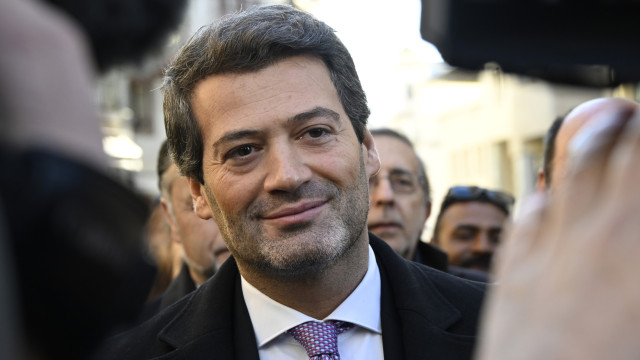 André Ventura admits withdrawing presidential candidacy