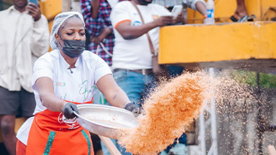New Guinness record: The "largest Nigerian jollof rice" in the world