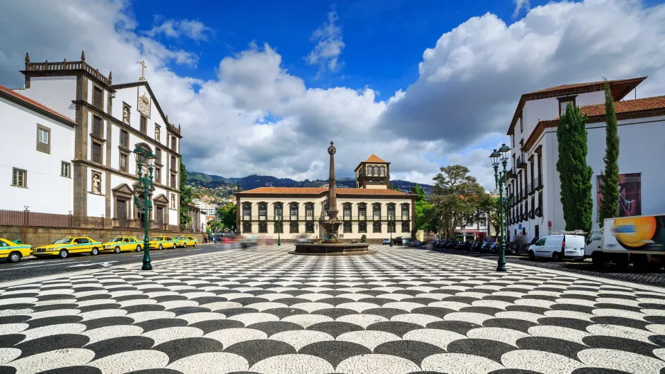 Today the new Secretary of Education of Madeira takes office.