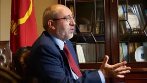 António Filipe "moved by the importance" given by the PS to his candidacy