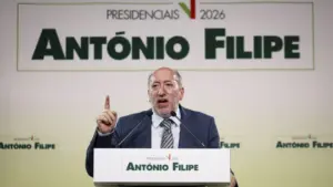 António Filipe rules out giving up. Candidacy "is not replaceable"