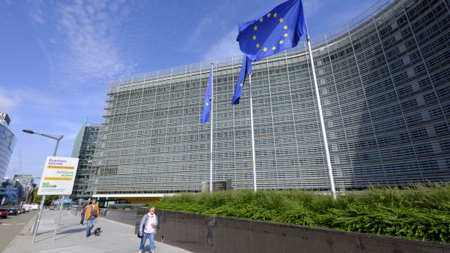 As expected and without surprises: ECB keeps interest rates.