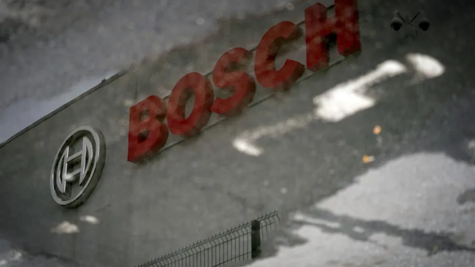 Bosch Braga enters lay-off in November with 2,500 workers affected.