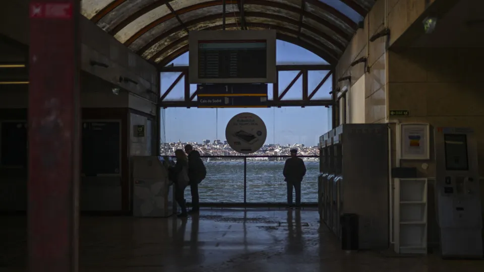 Cacilhas-Sodré connection resumes schedules with fully electric boats