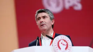 Carneiro demands "reparation" from Leitão Amaro after "statements" about PS