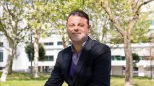 Daniel Adrião complains about not being called to PS bodies.