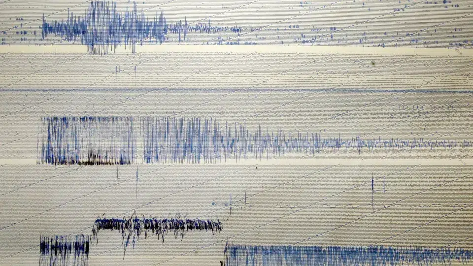 Earthquake of magnitude 3.3 on the Richter scale recorded near Olhão