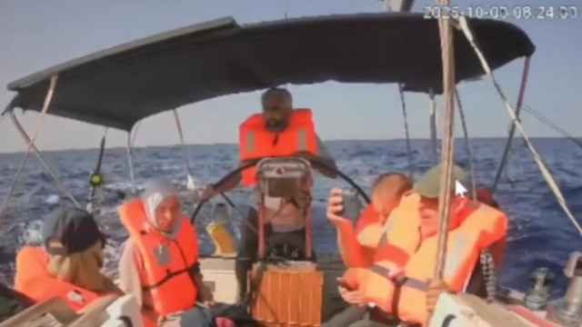 Israel intercetou a última embarcação da flotilha que rumava a Gaza