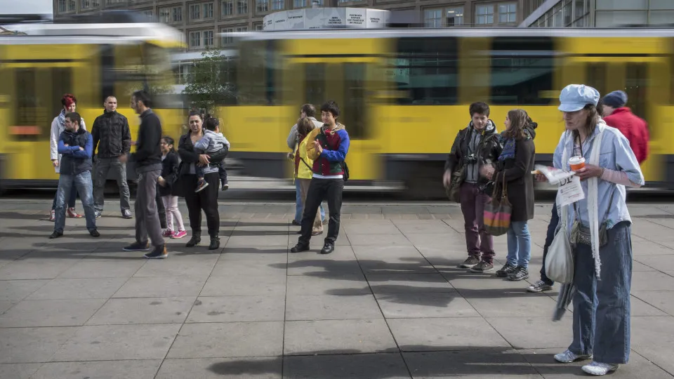 German government raises minimum wage to 13.90 euros per hour in January
