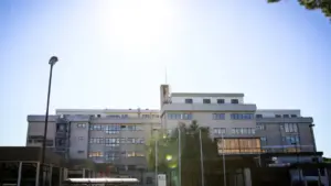 "Gratifying". Hospitals receive libraries to humanize care