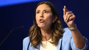 IL announces vote against "unambitious" and "greedy for the State" budget.