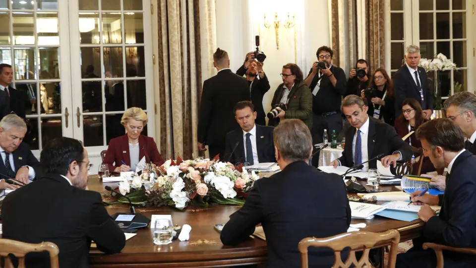Illegal migrants in the European Union must "return" to their countries of origin