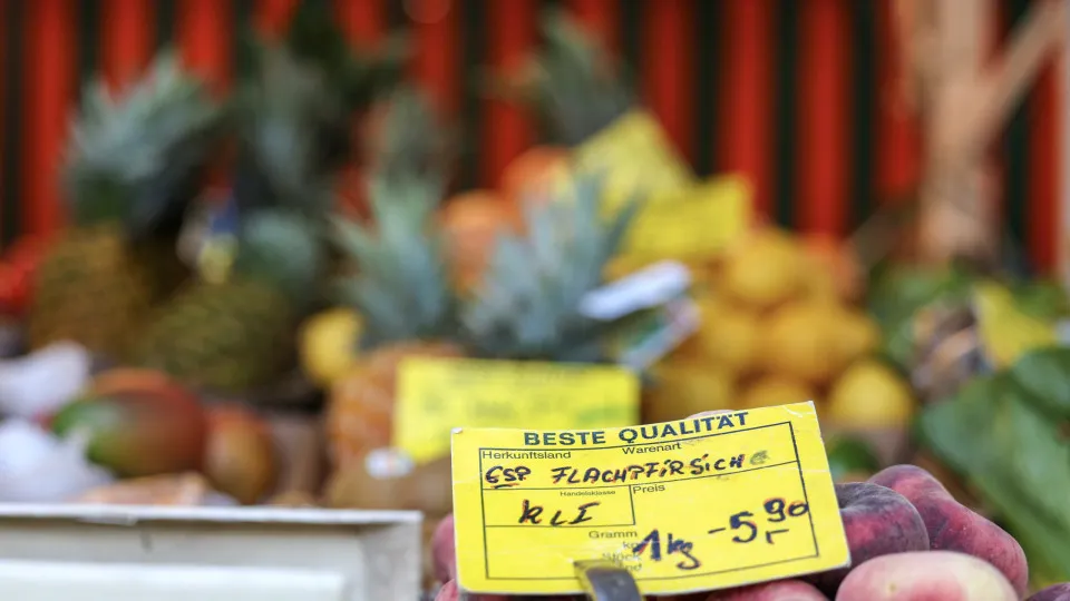 Inflation rate in the eurozone advances to 2.1% in October compared to 2024