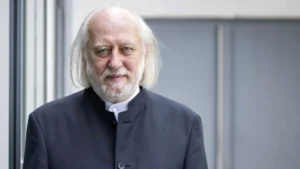 Krasznahorkai, from anonymous to master of the apocalypse and Nobel Laureate in Literature