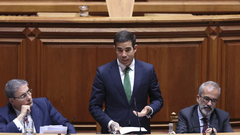 Leitão Amaro: "Portugal becomes more Portugal" with new nationality law