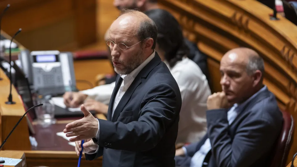 Livre will vote against the budget in general. "The right needs opposition"