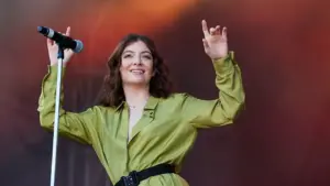 Lorde is the new confirmation for NOS Alive. The New Zealander performs on a 'heavy' day.