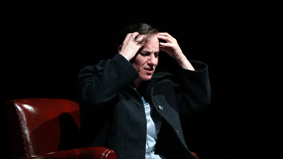 Maria Rueff returns to Almada to star in 'Praise of Laughter'.