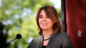 Nationality law "is against families" and "leaves children unprotected"