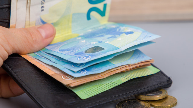 New IRS tables provide 'bonus' in salary this month (but...)