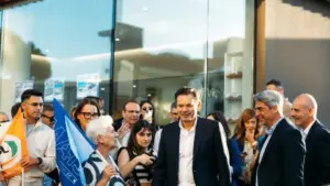 Party leaders, Marcelo and Aguiar-Branco, vote by noon.