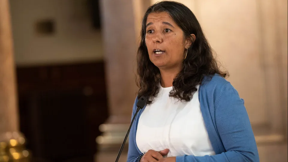 PCP proposes a minimum wage of 1,050 euros and a 5% increase in pensions.