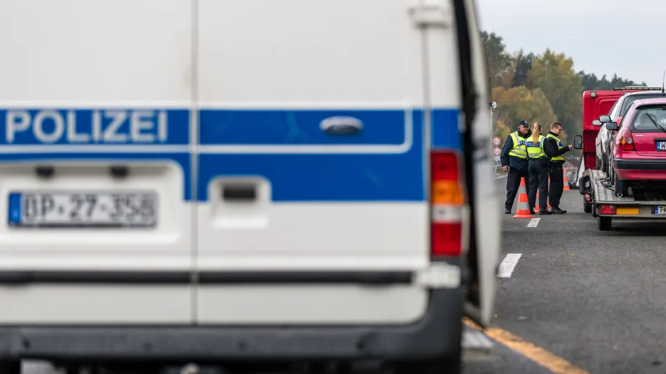 Portuguese wanted by Swiss police after high-speed chase
