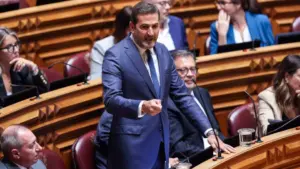 PSD calls for "maturity" instead of "tantrums" after demands from Chega