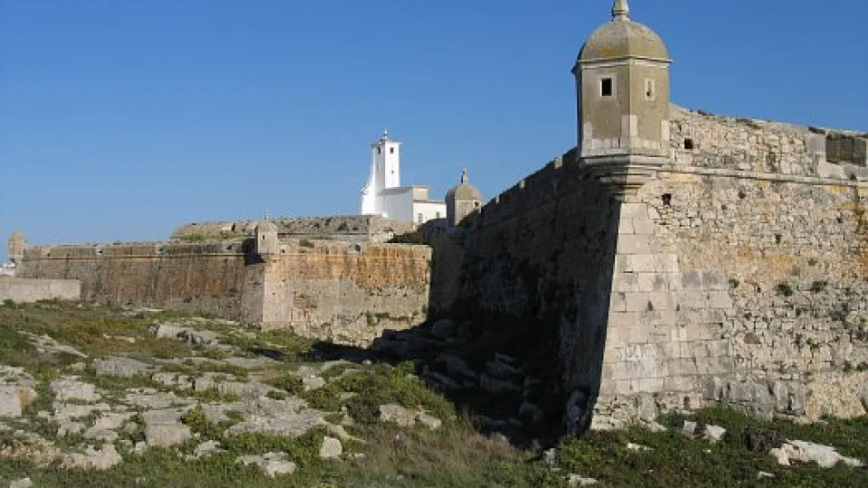 PSD returns to power 28 years later to join forces in Peniche