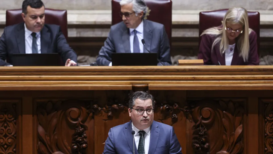 Public debt is "one of the weakest aspects of the Portuguese economy"