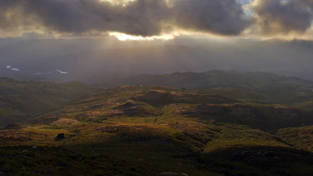 Rain continues (and "more intense" in the North). Here's the weather for Thursday