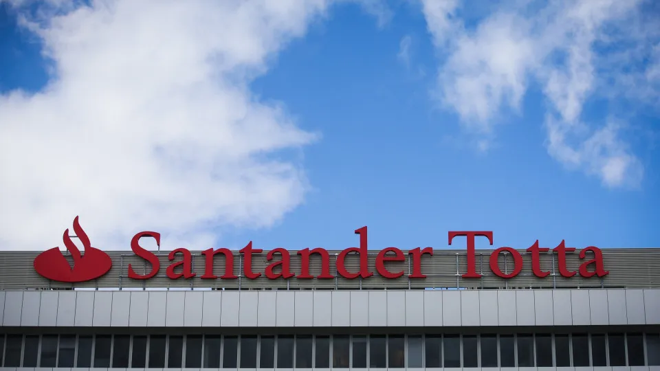 Santander Totta's profits fall 6.4% until September to 728.2 million.