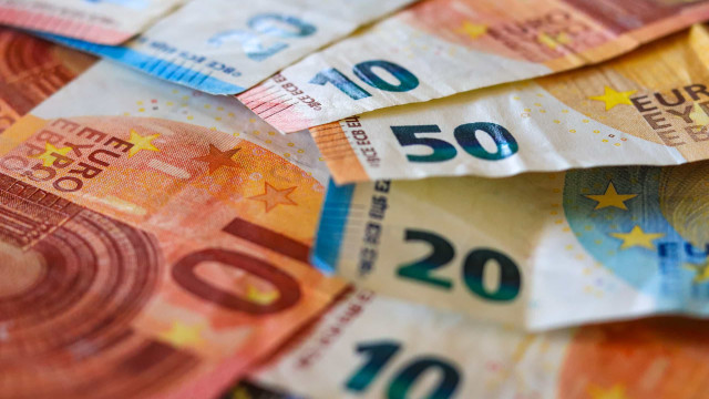Tax relief? Pensions? Minimum wage? Kicks off the Budget debate (remember it)