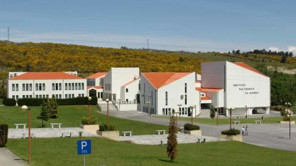 The Polytechnic of Guarda challenges seniors to return to studying