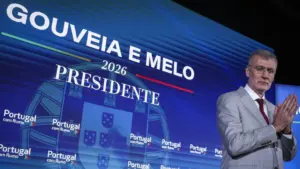 "The president cannot be hesitant or a weather vane, much less populist"