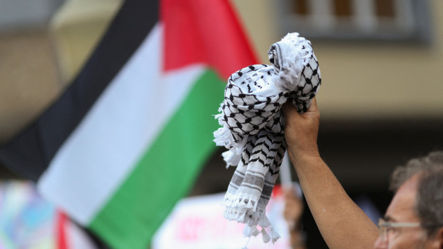 Thousands took to the streets in solidarity with the flotilla. See the images