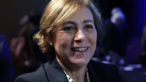 Tribute writing for Maria do Rosário Pedreira with various presences