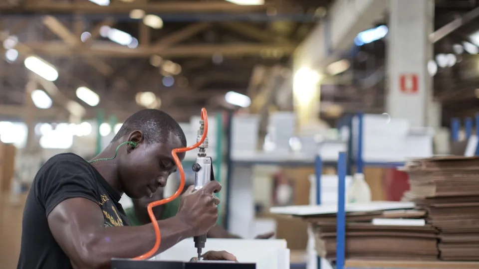 Unemployment in Brazil drops to 5.6%, the lowest level since 2012.