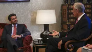 Ventura accuses Marcelo of "deliberately delaying" the Foreigners' Law.