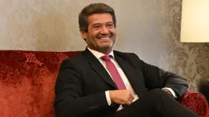 Ventura and the "3 Salazares". "This man respects nothing and no one."