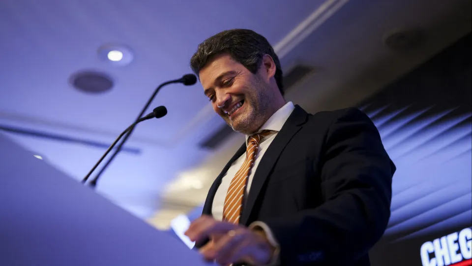 Ventura calls for a parliamentary agreement to prevent disinvestment in health.