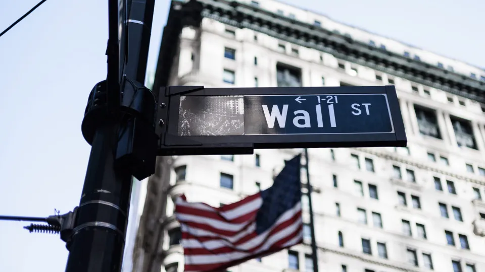 Wall Street closes the week with flagship indices at record levels