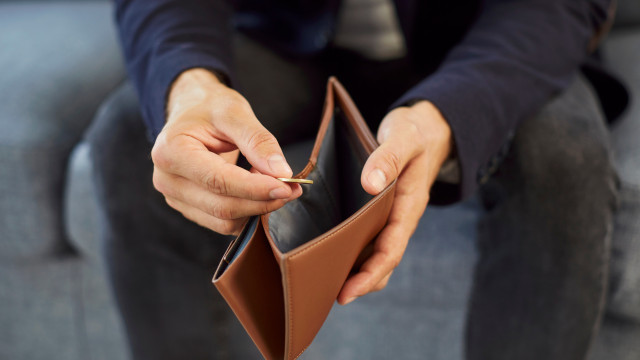 A new collectible coin will be launched (and it's worth as much as a bill)