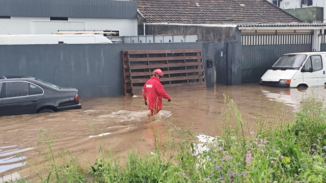 Associação responsabiliza Câmara e junta pela morte de dois idosos no Seixal