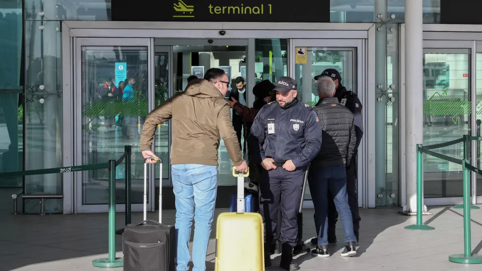 Almost 50 Frontex elements will reinforce Portuguese airports in 2026.