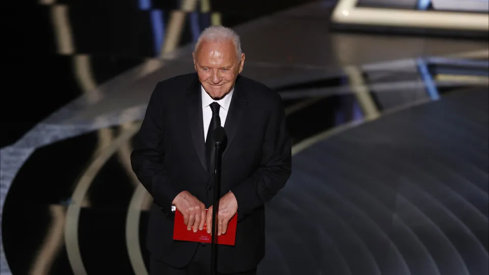 Anthony Hopkins publishes memoir "It Went Well, Kid" in Portugal