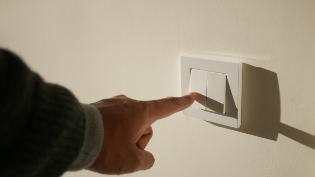 Vai faltar a luz no domingo em 7 municípios. Mora num deles? Veja a lista